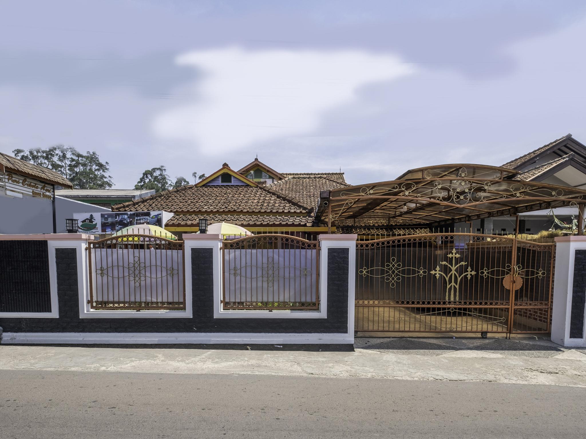 Hotel Capital O 1541 Puri Cikole Asri Lembang Exteriér fotografie