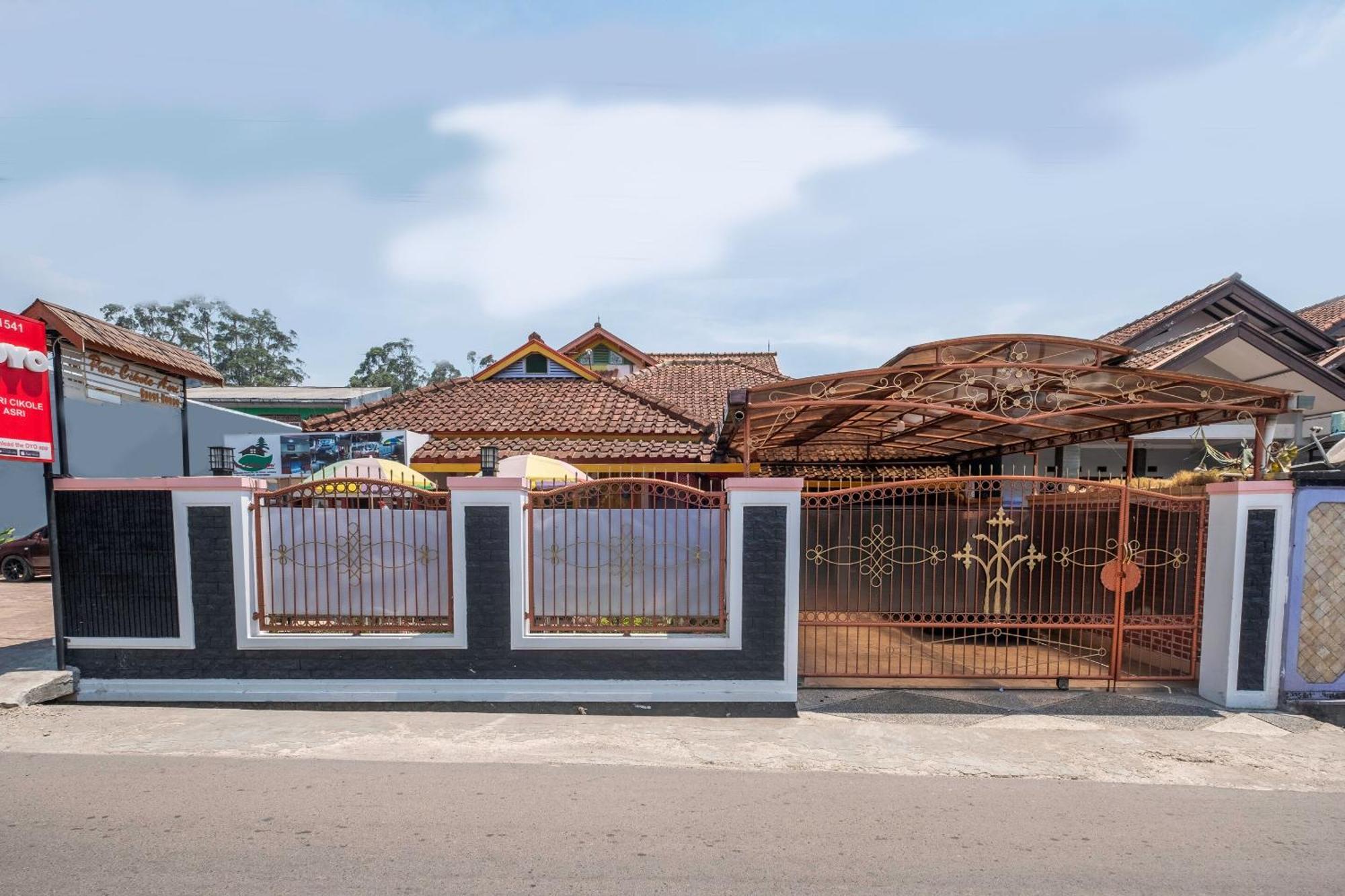 Hotel Capital O 1541 Puri Cikole Asri Lembang Exteriér fotografie