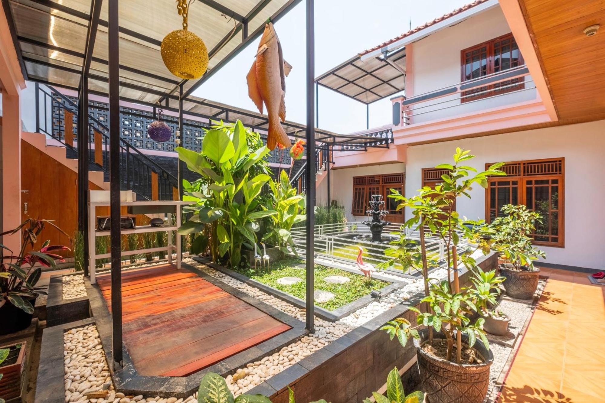 Hotel Capital O 1541 Puri Cikole Asri Lembang Exteriér fotografie
